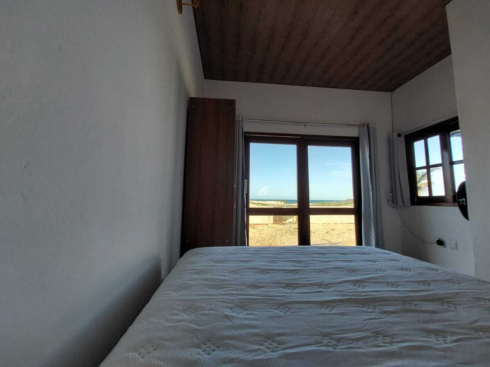 Fer et planche à repasser, Wi-Fi gratuit, draps fournis