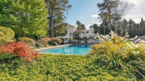 A heated pool - Private East Hampton Retreat Near Georgica Beach & Pond (East Hampton)
