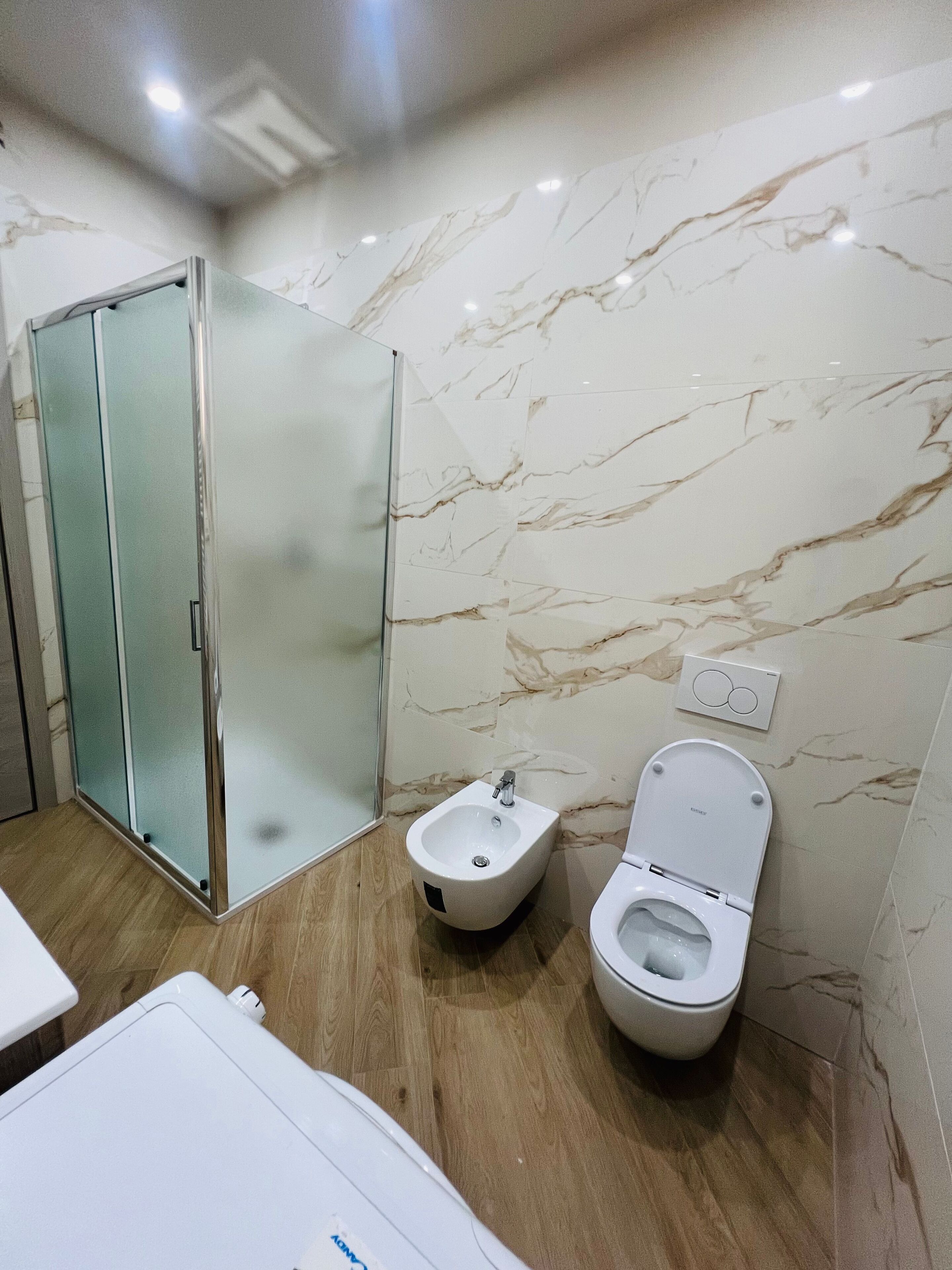 Camera Deluxe, vista giardino | Bagno | Set di cortesia gratuito, carta igienica