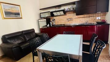 Deluxe-Zimmer, Gartenblick | Eigene Küche