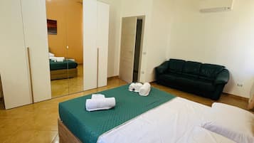 Habitación Deluxe, vista al jardín | Wifi gratis