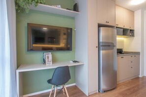 Interior - New Studio with Queen Bed, WiFi, 50" TV - Prime Location in Campo Belo (São Paulo)