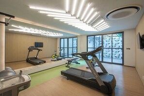 Fitness facility - New Studio with Queen Bed, WiFi, 50" TV - Prime Location in Campo Belo (São Paulo)