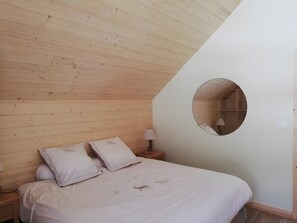 WiFi, bed sheets