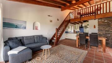 TV, mesa de pingue-pongue