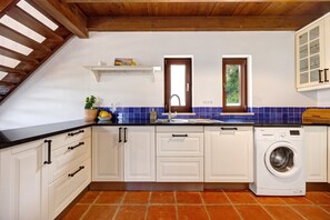 Réfrigérateur, four, plaque de cuisson, lave-vaisselle