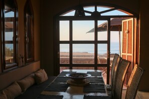 Dining - 4 bedroom Villa, Pool, Sea Views, 9 person (Mirleft)