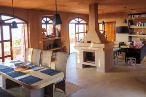 Dining - 4 bedroom Villa, Pool, Sea Views, 9 person (Mirleft)