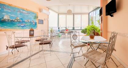 Bed and Breakfast 'Paradise - Sole' with Private Garden, Wi-Fi and Air Conditioning
