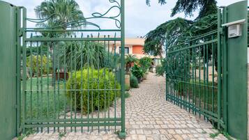 Enceinte de lâhĂ©bergement