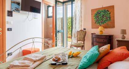 Bed and Breakfast 'Paradise - Ulivo' with Private Garden, Wi-Fi and Air Conditioning