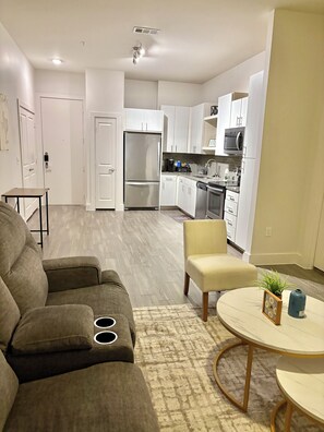 Living area - Stylish 2BR Apartment Near Dining, Shopping, and All Major Attractions (Spring)