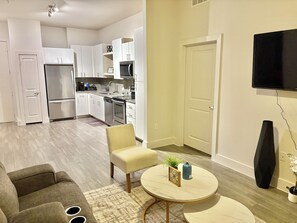 Living area - Stylish 2BR Apartment Near Dining, Shopping, and All Major Attractions (Spring)