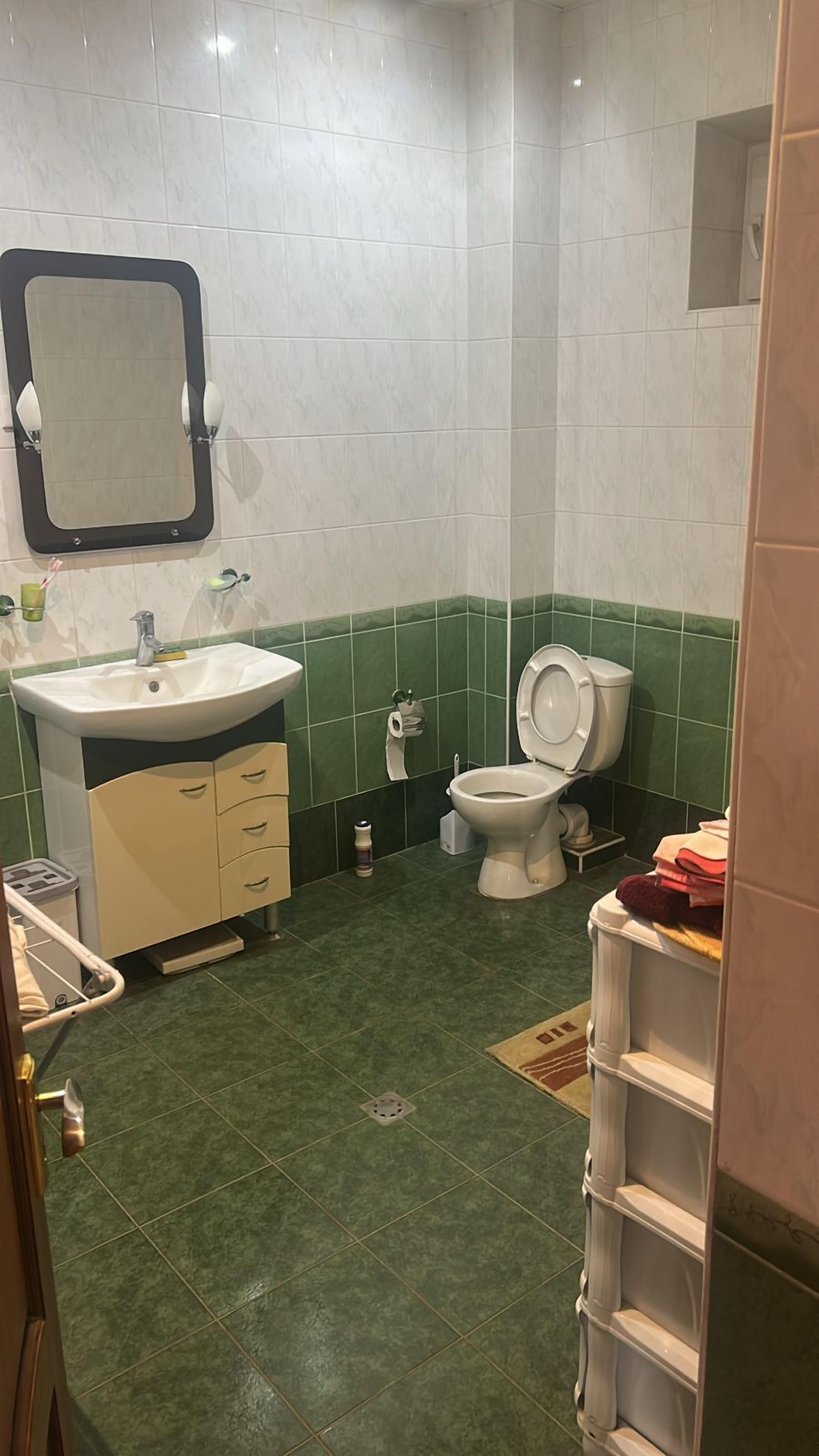 وحدات دش مع أحواض استحمام، مستلزمات مجانية للعناية الشخصية، مجففات شعر