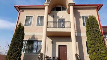 Fachada da propriedade