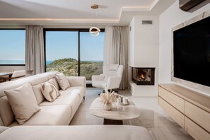 Smart TV - Sunset Dream Luxury Villa (Keri)