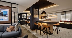 Lounge - Home2 Suites By Hilton Dublin City Centre (Dublin)