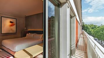 Grand-værelse - 2 dobbeltsenge - balkon (Stalls) | Premium-sengetøj, minibar, pengeskab på værelset, skrivebord