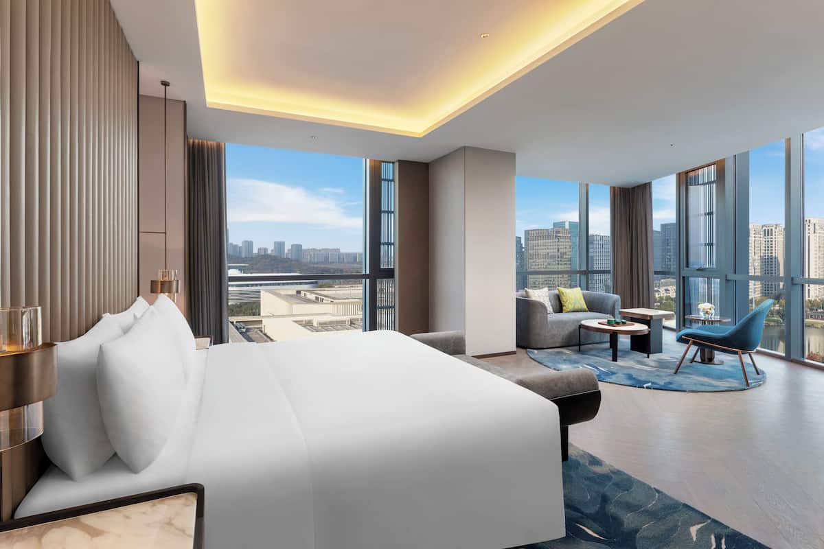 Presidential Suite, 1 King Bed | Premium bedding, down duvets, minibar, in-room safe