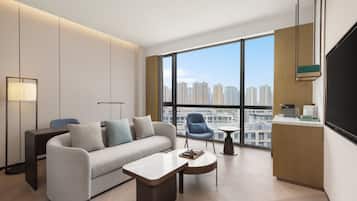 Premium bedding, down duvets, minibar, in-room safe