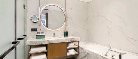 Apartment, 2 Bedrooms | Free WiFi