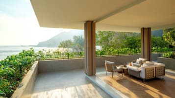 Premium Duplex, 1 King Bed, Terrace | Terrace/patio
