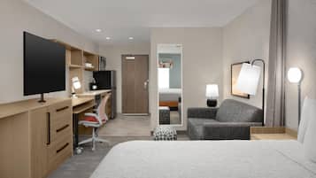 Studio Suite, 1 King Bed | Blackout drapes, iron/ironing board, free cribs/infant beds, free WiFi