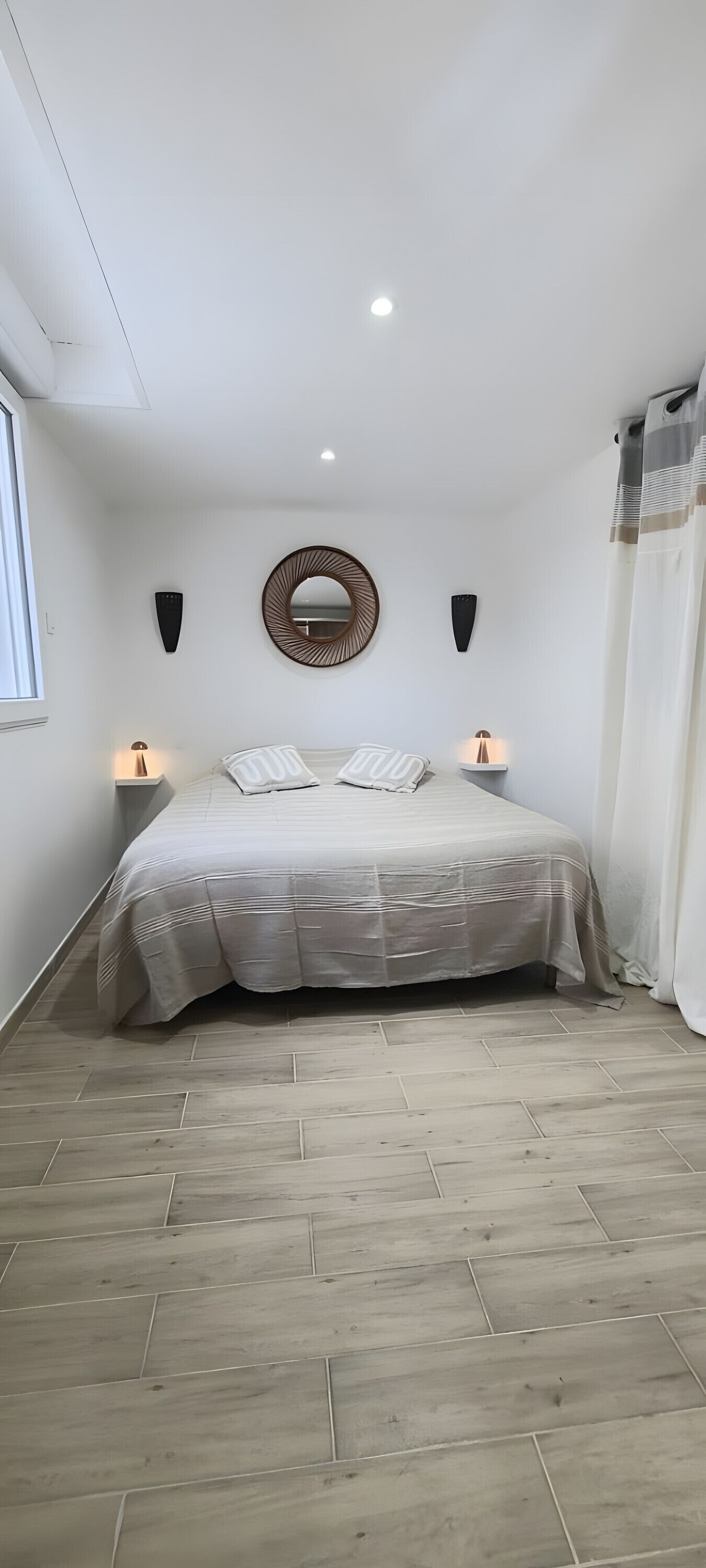 Ferros/tábuas de passar roupa, Wi-Fi, roupa de cama