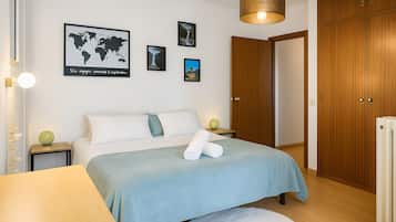 2 dormitorios, tabla de planchar con plancha, wifi y ropa de cama