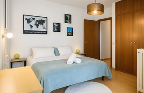 2 dormitorios, tabla de planchar con plancha, wifi y ropa de cama