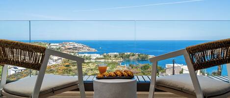 In-room safe, blackout curtains, soundproofing, iron/ironing board