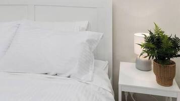 Iron/ironing board, WiFi, bed sheets