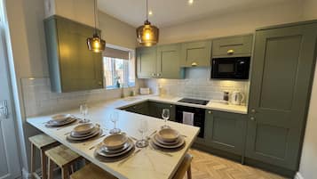 Microwave, oven, dishwasher