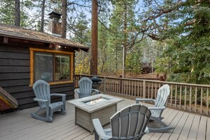 Terrace/patio - Fire Pit | Walk to Trails | Central Heat (Big Bear Lake)
