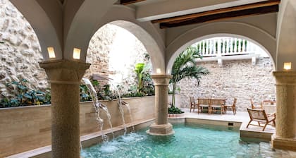 Palacio del Agua by Faranda Boutique