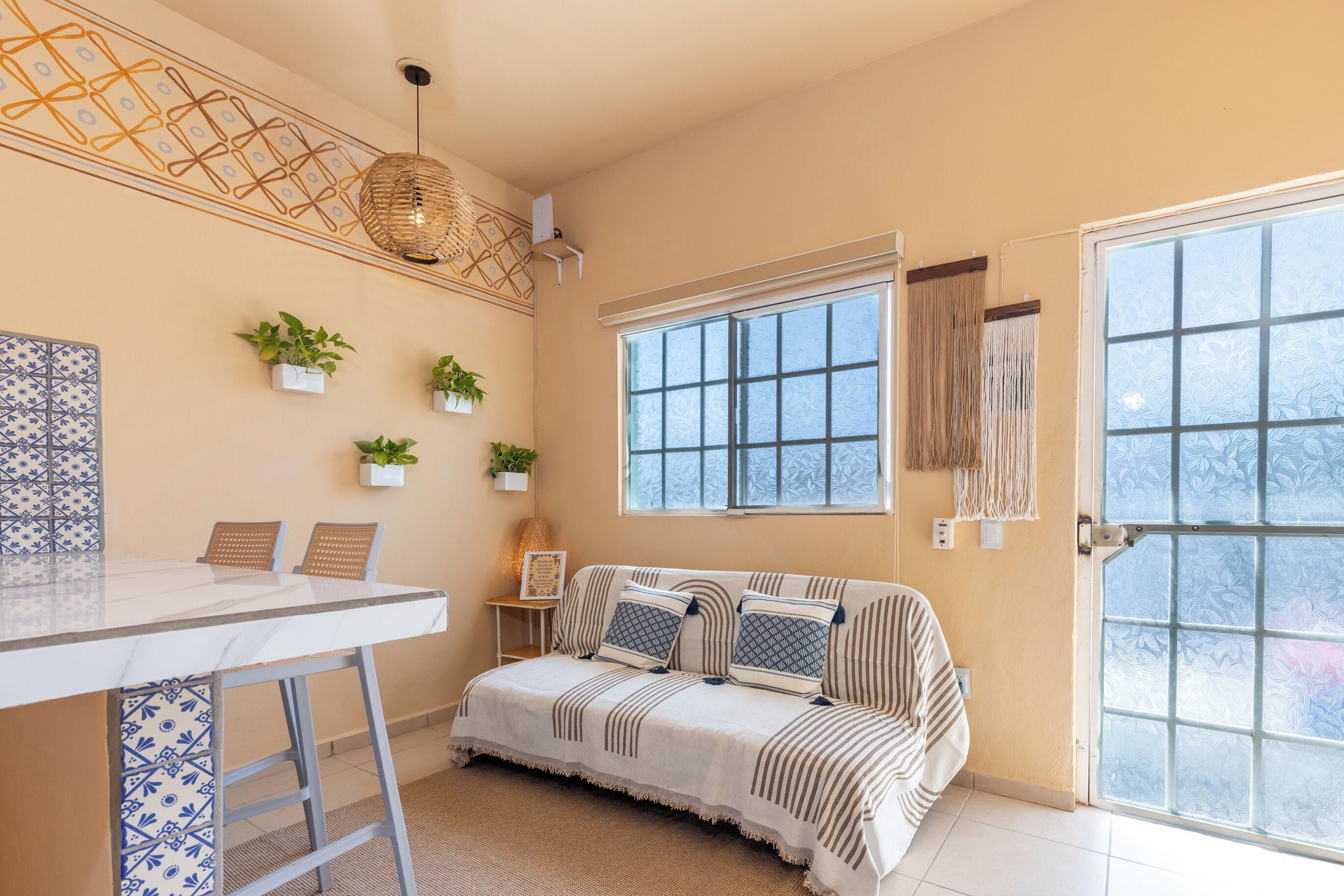 Smart TV, music library