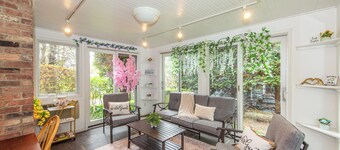 Spacious 5-Bedroom 6 Bed House In Gorgeous Upper Montclair with AC, Theater Room