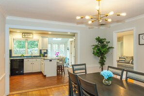 Dining - Spacious 5-Bedroom 6 Bed House In Gorgeous Upper Montclair with AC, Theater Room (Upper Montclair)