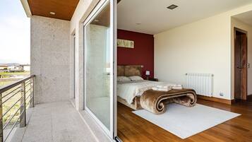 Silitysrauta/-lauta, Wi-Fi, vuodevaatteet