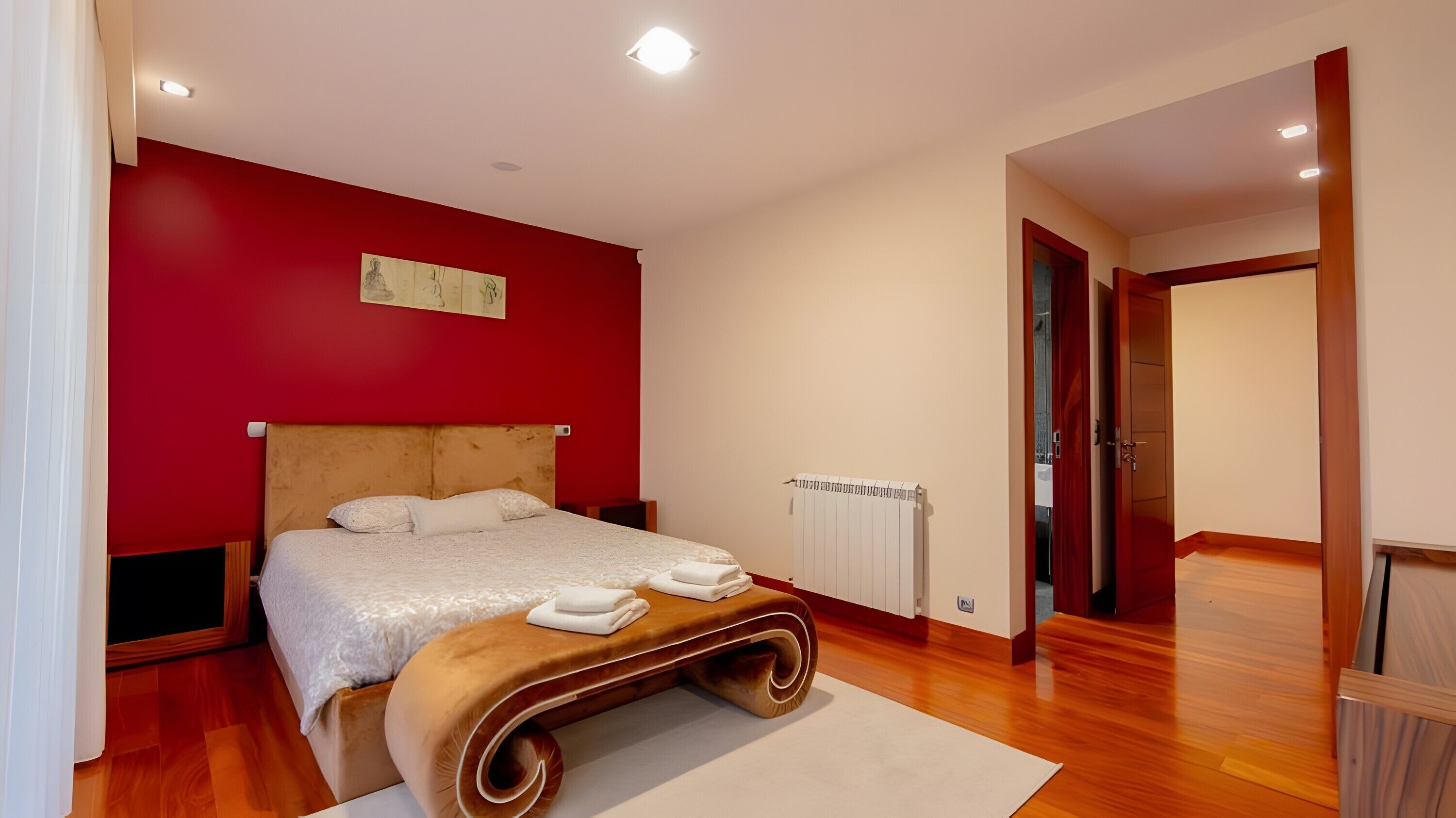 熨斗/熨衫板、Wi-Fi、床單