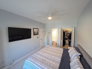 Internet, bed sheets - Talk about Location!!!!    Across from the Beach,Lucy & the GreenHouse (Margate City)