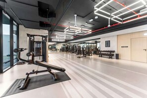 Fitness facility - Luxe JVC 3BR: Pool + Mall Access by Finelle Living (Dubai)