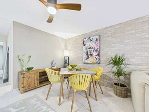 Dining - Cosy Central Apartment near Oxford Street (Greater London)