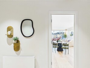 Interior - Modern St Pancras Apartment (Greater London)