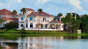 Exterior - Rose of Destin - Sleeps 12 - Mediterranean styling on 4-Prong Lake! (Destin)