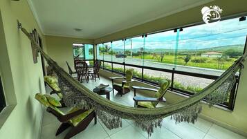 Comfort-Apartment, Bergblick | Ausblick vom Zimmer