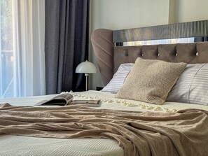 1 habitación, tabla de planchar con plancha, wifi gratis y ropa de cama 