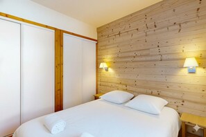 Iron/ironing board, free WiFi - Résidence Les Arolles - La Plagne 1800 (La Plagne-Tarentaise)