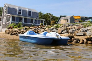 On the beach, sun-loungers, beach towels - Ocean View Room @ Beach Resort / Habitat *HOT TUB* (Cape Cod)