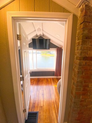 1 bedroom, free WiFi, bed sheets - Ocean View Room @ Beach Resort / Habitat *HOT TUB* (Cape Cod)